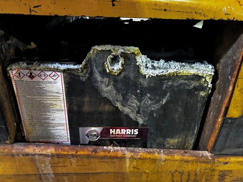 2000 Caterpillar Electric Forklift - Image 8